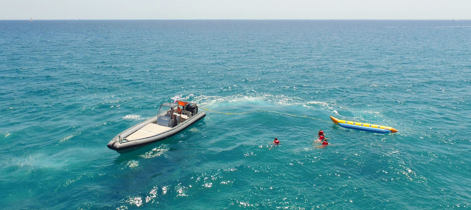 mer bouees tractees a saint-aygulf