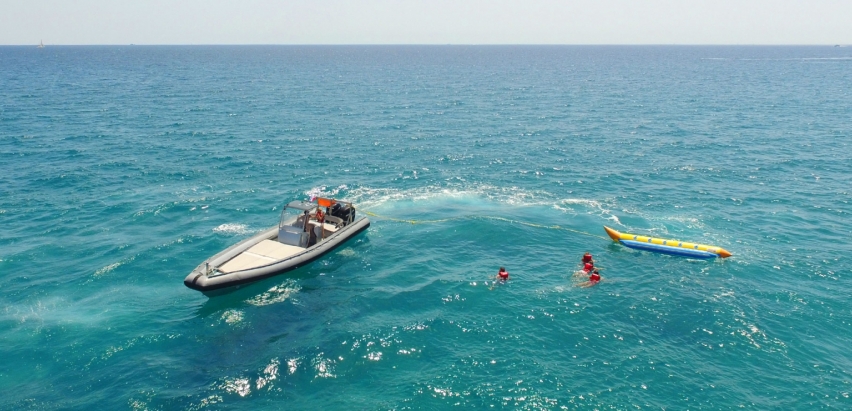 mer bouees tractees a saint-aygulf