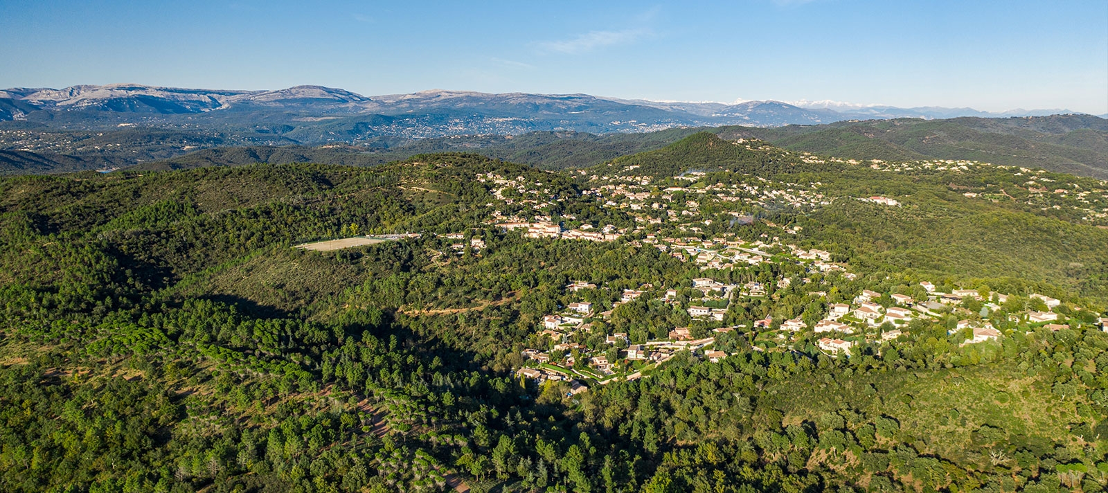 Les adrets vue sur le village