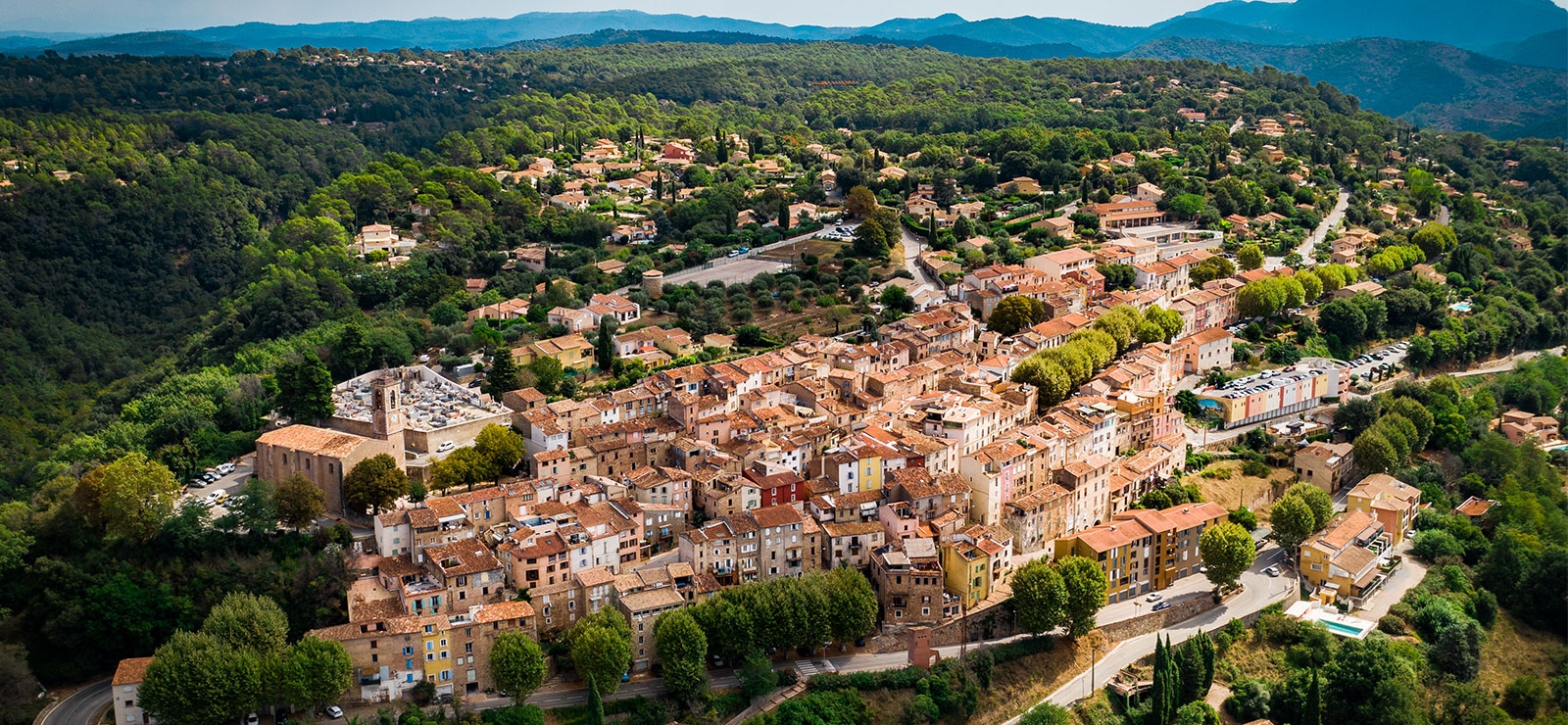 Bagnols-en-Foret-vue drone