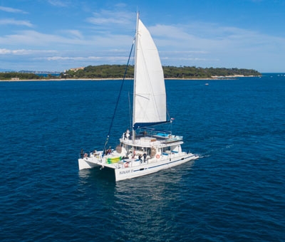 top10 activites evjf - catamaran