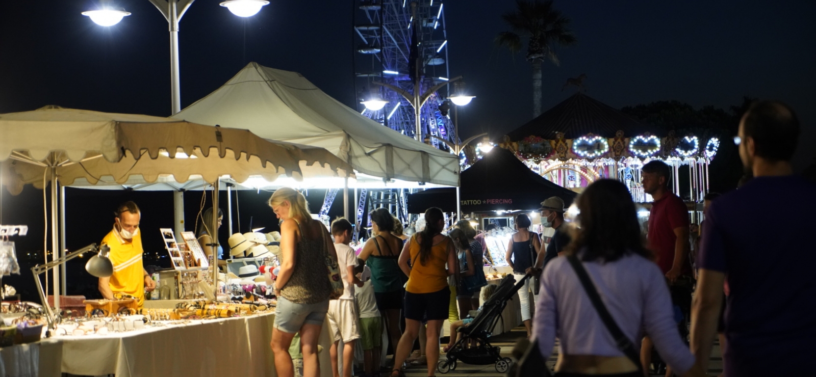 Marché nocturne en Estérel Côte d'Azur