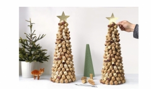 DIY Sapin de Noël recyclé en DIY Sapin de Noël recyclé en lièges