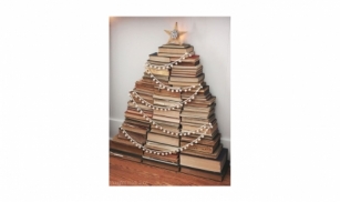 DIY Sapin de Noël recyclé en livres