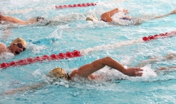 Cours de natation au Stade nautique