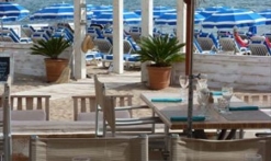 Plage Restaurant - Blanc et Bleu Beach club