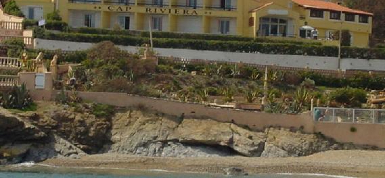 Cap Riviera - St-Aygulf - Fréjus - l'hôtel et la plage