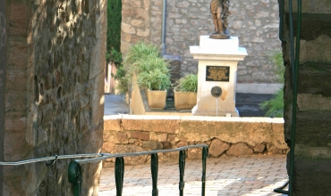 Fontaine Place Le Bigot