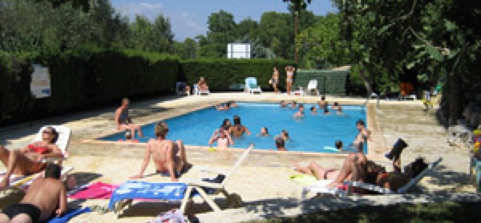 Piscine Camping les clos