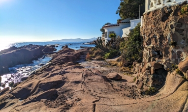 Hiking on the Saint Raphaël coastal path