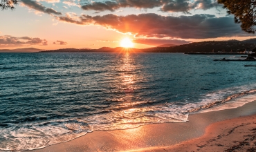 Sentier du littoral en coucher de soleil