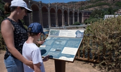 Tour bus le long du chemin de mémoire Saint-Raphaël