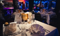 Réveillon festif face à la mer