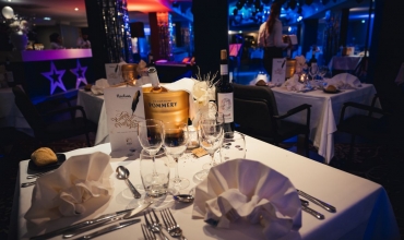 Réveillon festif face à la mer