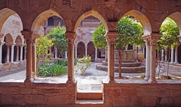 Enigmes au cloître de la cathédrale de Fréjus !