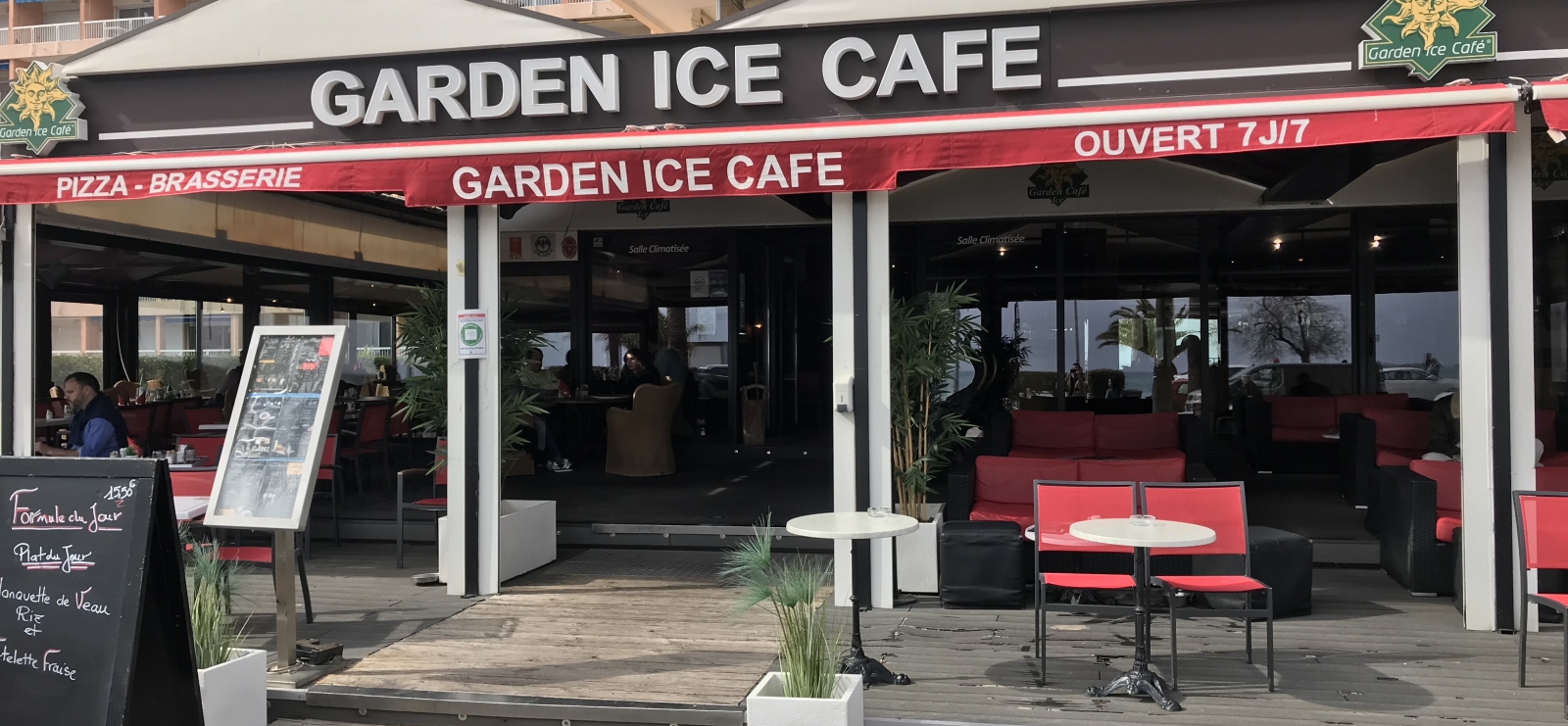 Garden ice café