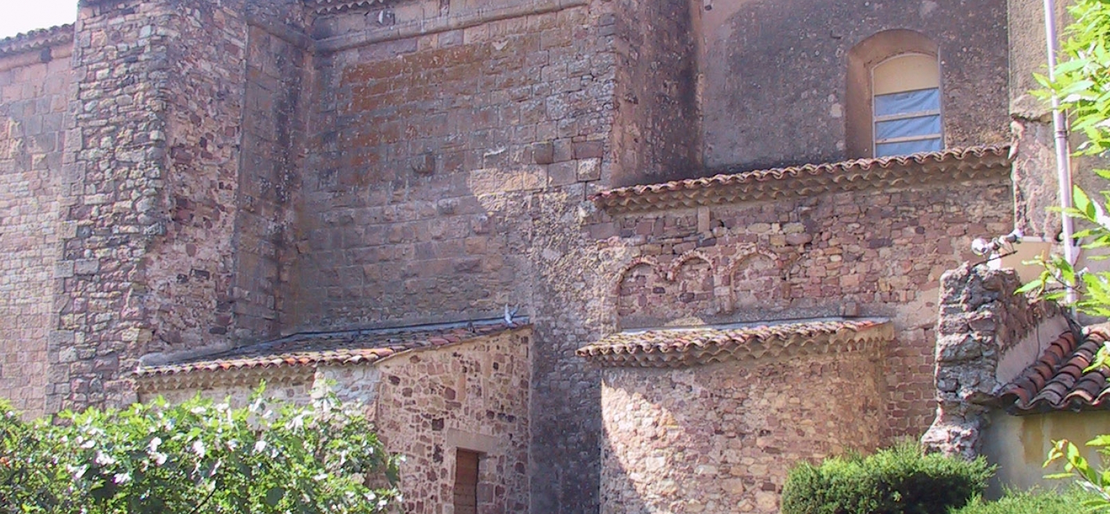 Eglise Médiévale San Rafeu