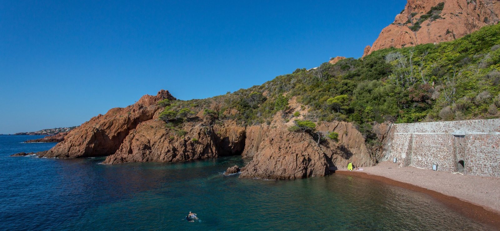 Calanque saint-barthelemy