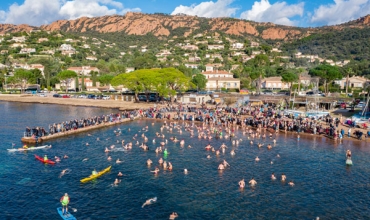 Bain de fin d'année à Agay