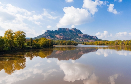 Le rocher du lac et ses légendes_Roquebrune-sur-Argens