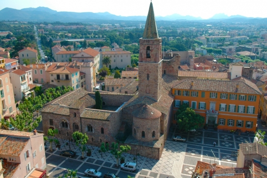 Groupe-Patrimoine-Frejus-2000ans
