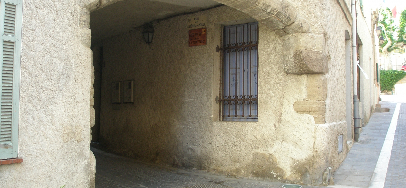 Porte du Bourguet