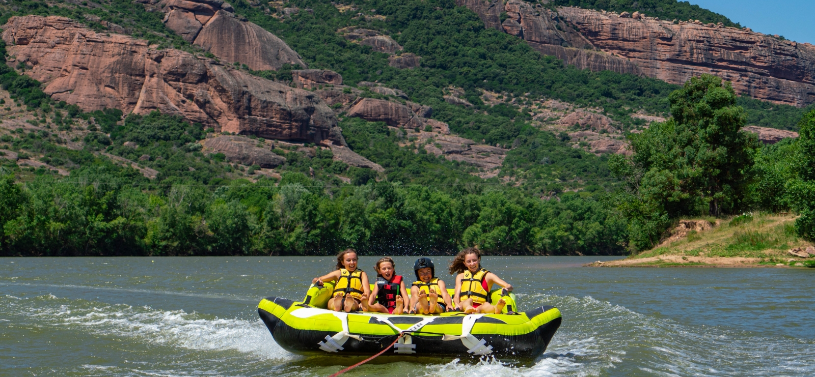 Bouées tractées sur lac