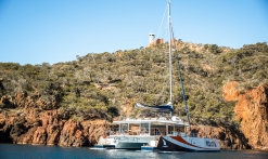 Demi-journée en maxi catamaran - AMC Cape Grace