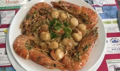 sauté de noix de st jacques, gambas aux spaghetti 