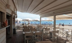 Plage Restaurant - Blanc et Bleu Beach club