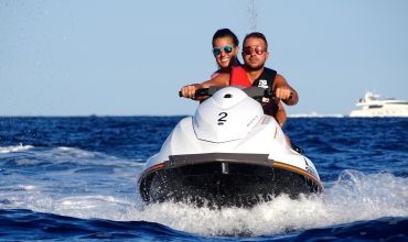 Jet ski