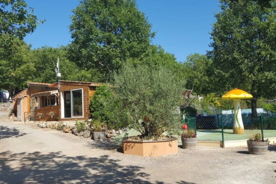 Accueil et piscine