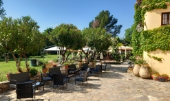 La terrasse près du parc