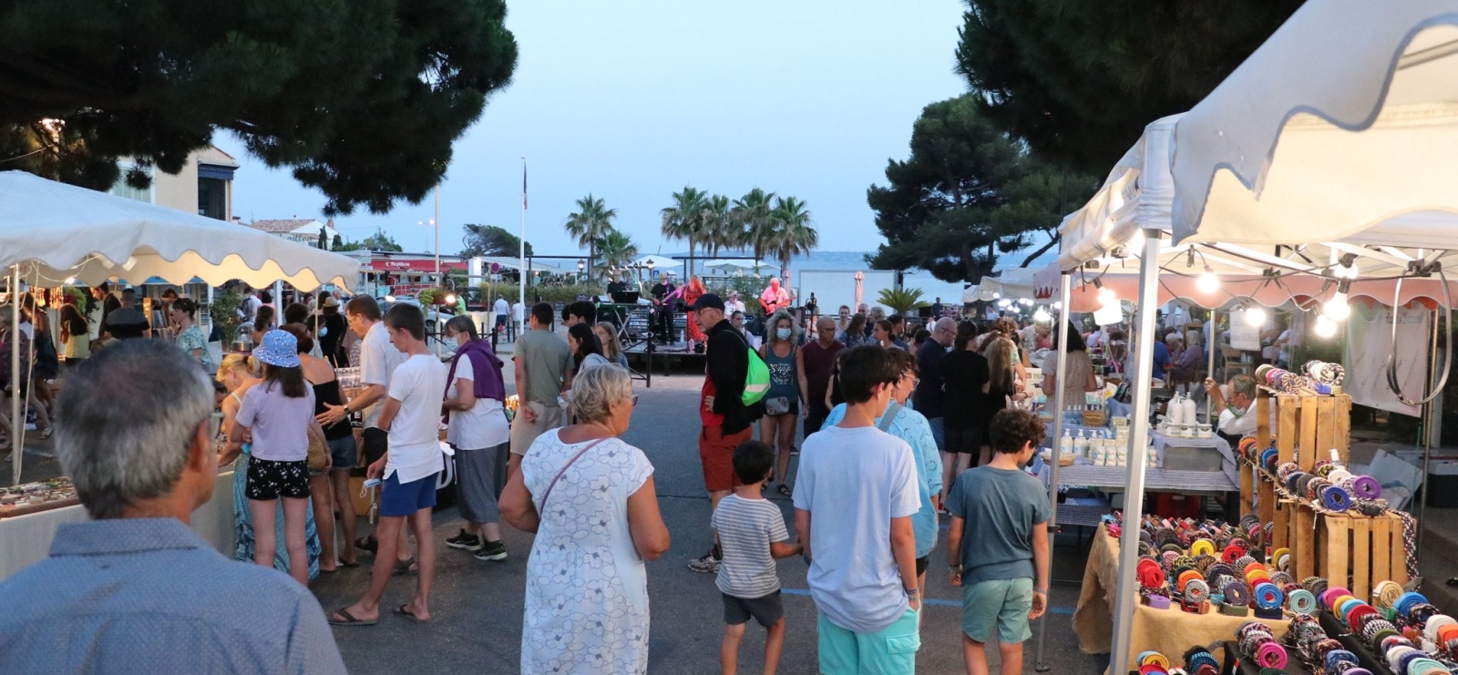 Marché nocturne