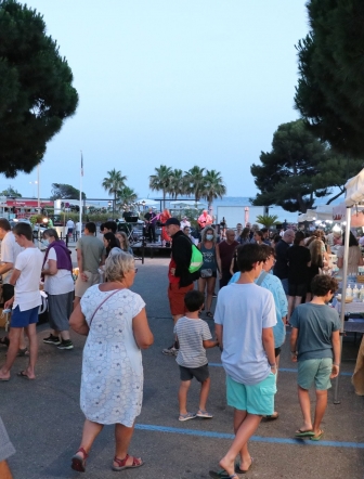 Marché nocturne